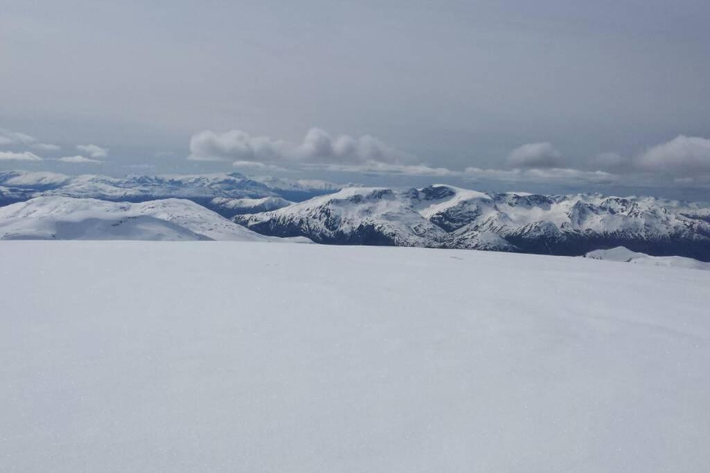 Bakken, Feriebolig Villa Volda Esterno foto